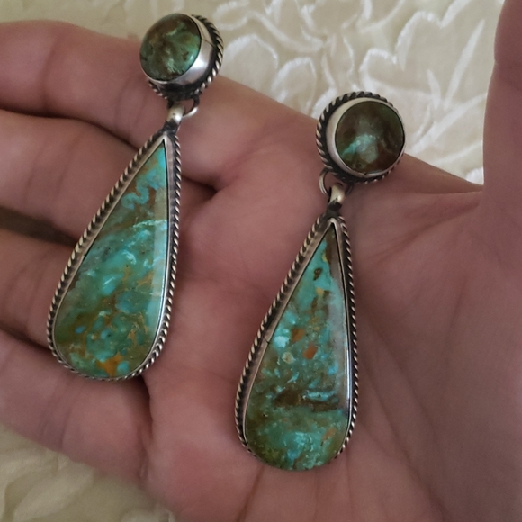 AUTHENTIC, Navajo, Sterling Silver Native American Teardrop Earrings. - Picture 5 of 9